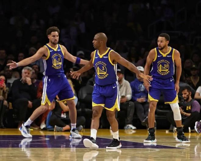 包含赛后金州勇士备战欧篮联，完成体检细节曝光，悬念犹存，控场能力受关注的词条