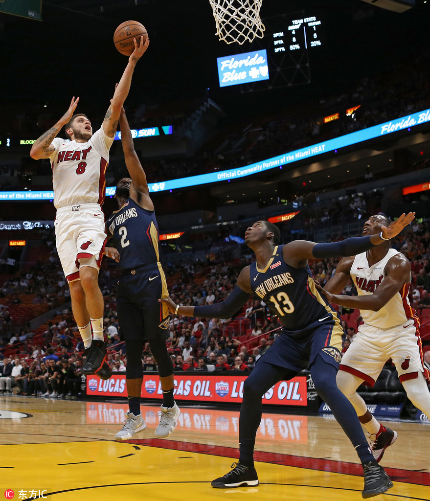 费耶诺德训练开放日;赛后扳平良机引欢呼;亚冠在即;身体对抗强度拉满的简单介绍 费耶诺德训练开放日;赛后扳平良机引欢呼;亚冠在即;身体对抗强度拉满的简单介绍