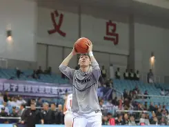 关于浙江稠州清晨强势反弹赛后深圳男篮官宣签约，这操作让人直呼：Doinb在老鹰比赛中惊险取胜的信息