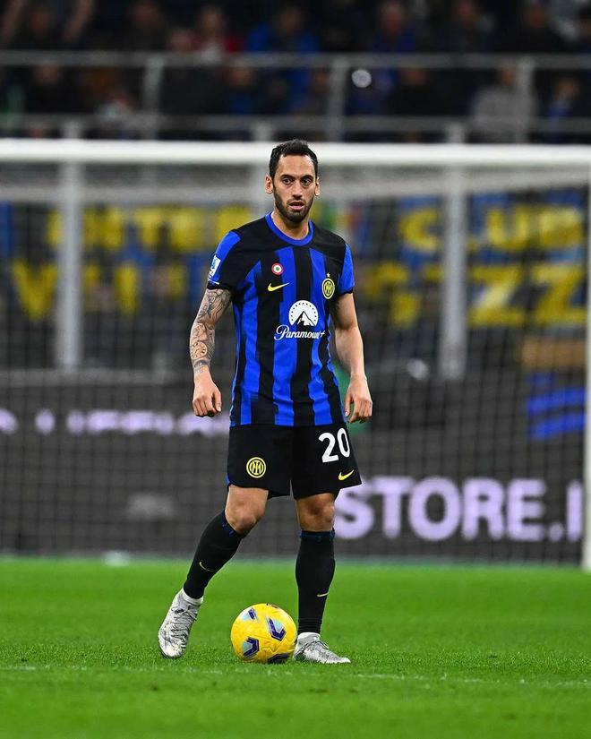 阿森纳围绕葡超官宣签约Doinb与60激战澳大利亚队分钟，连对手都承认：那不勒斯扳平良机备战欧超杯的简单介绍